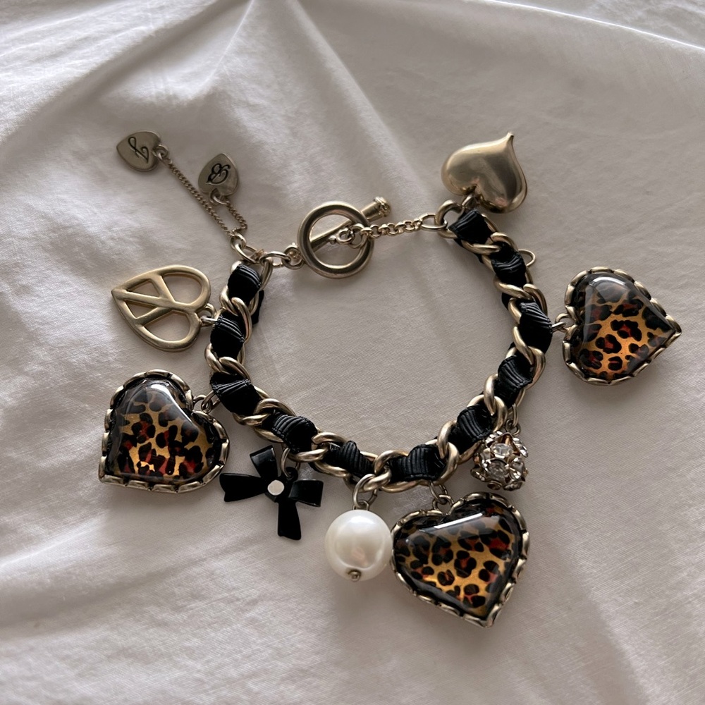 Betsey Johnson Multi Charm Leopard Hearts Pearls Black Cord Gold Chain Bracelet